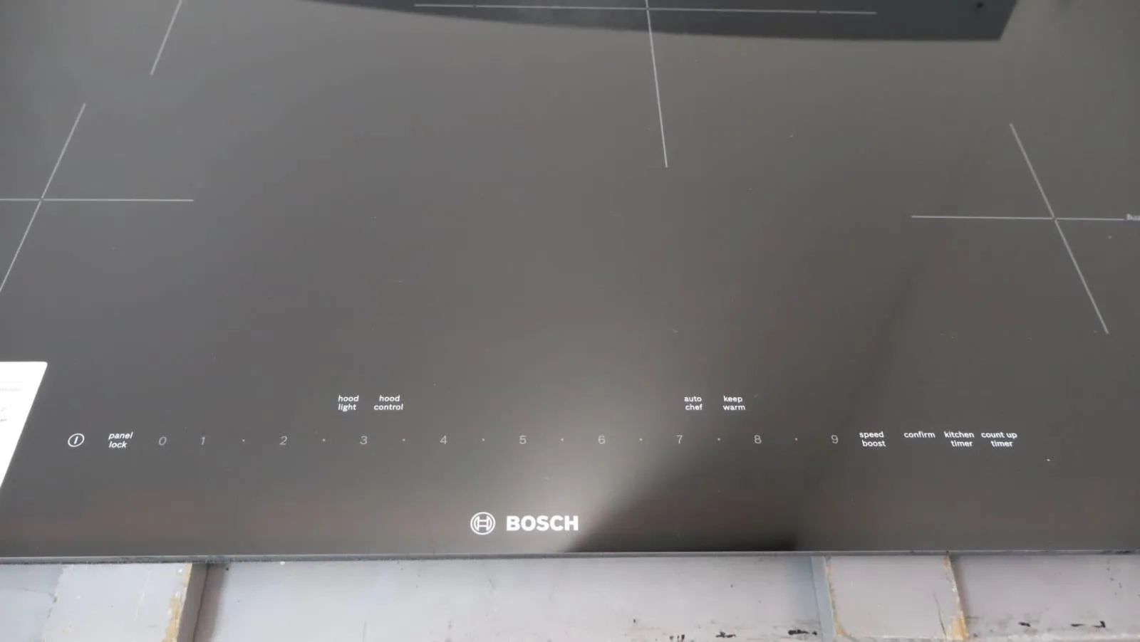 Bosch 800 Series 30" Frameless 4 Elements Induction Smart Cooktop NIT8060UC