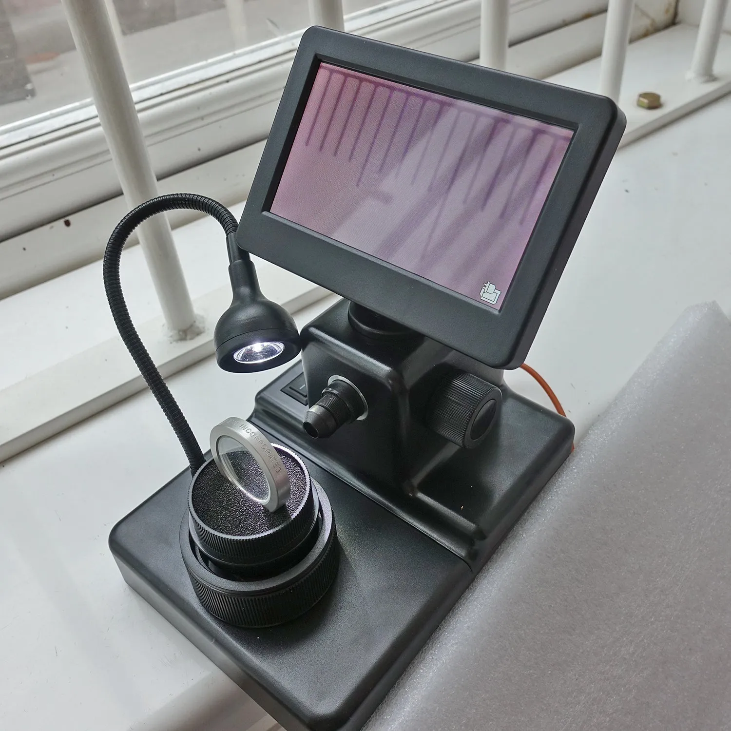 Microscope for diamonds, model HJ1000