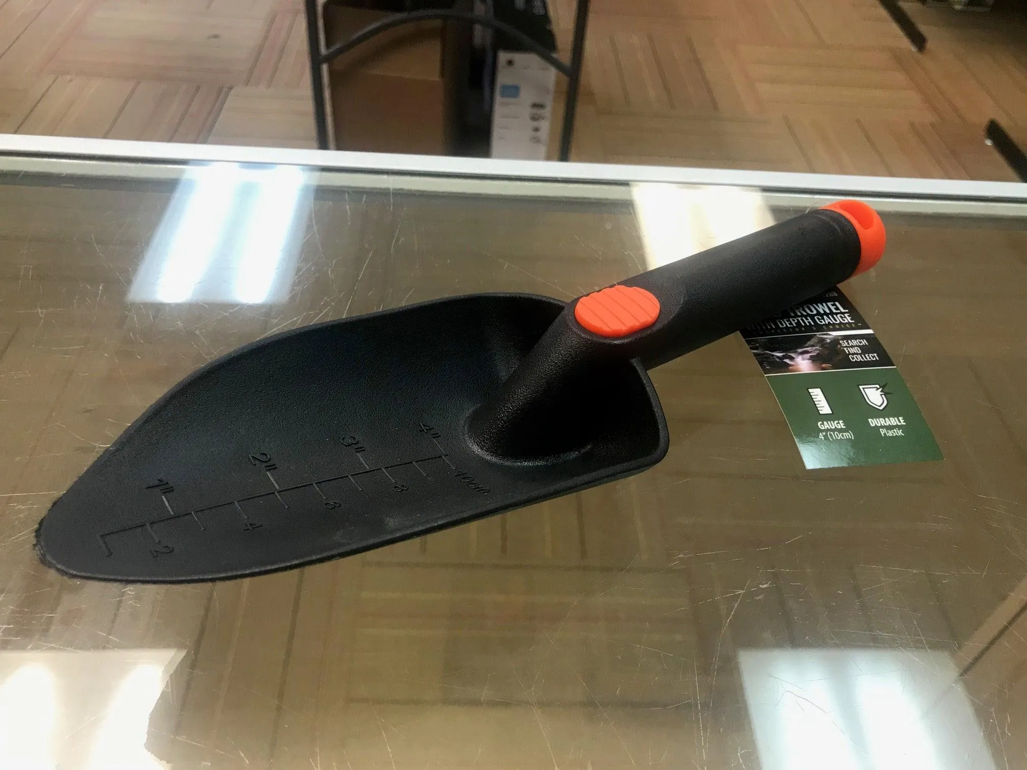 SE Hand Trowel with Depth Gauge